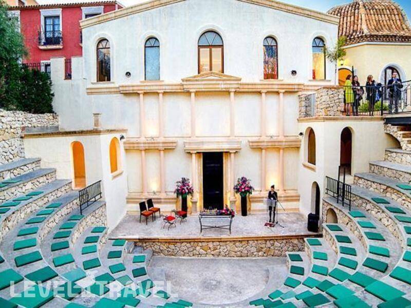 Фотография Apartamentos Pueblo Acantilado Suites