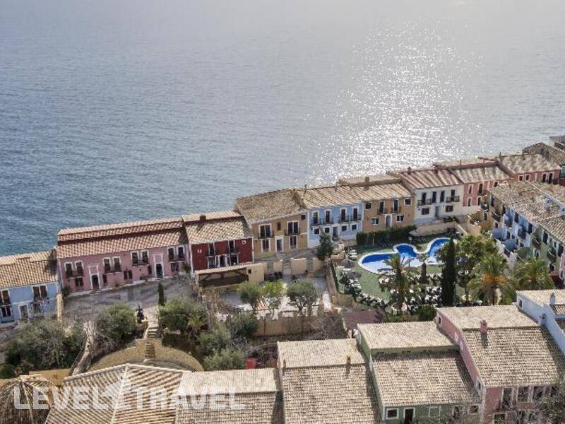 Фотография Apartamentos Pueblo Acantilado Suites