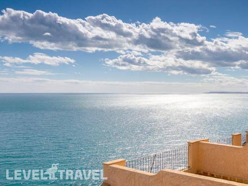 Фотография Apartamentos Pueblo Acantilado Suites