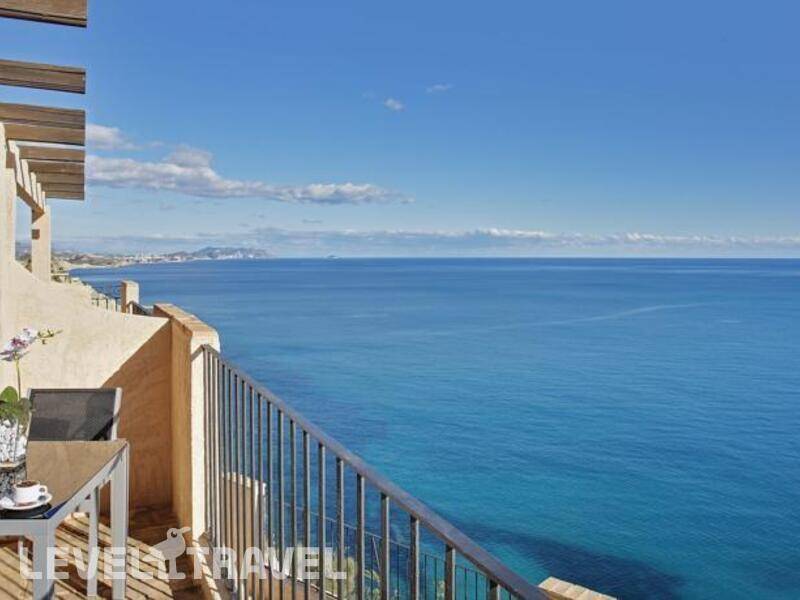 Фотография Apartamentos Pueblo Acantilado Suites