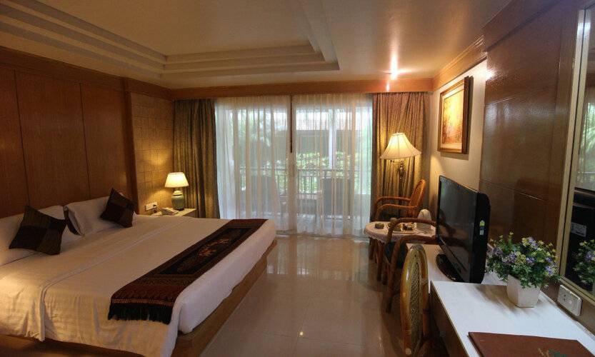 Phi Phi Banyan Villa