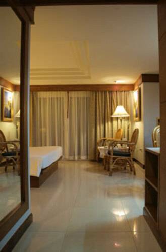 Phi Phi Banyan Villa