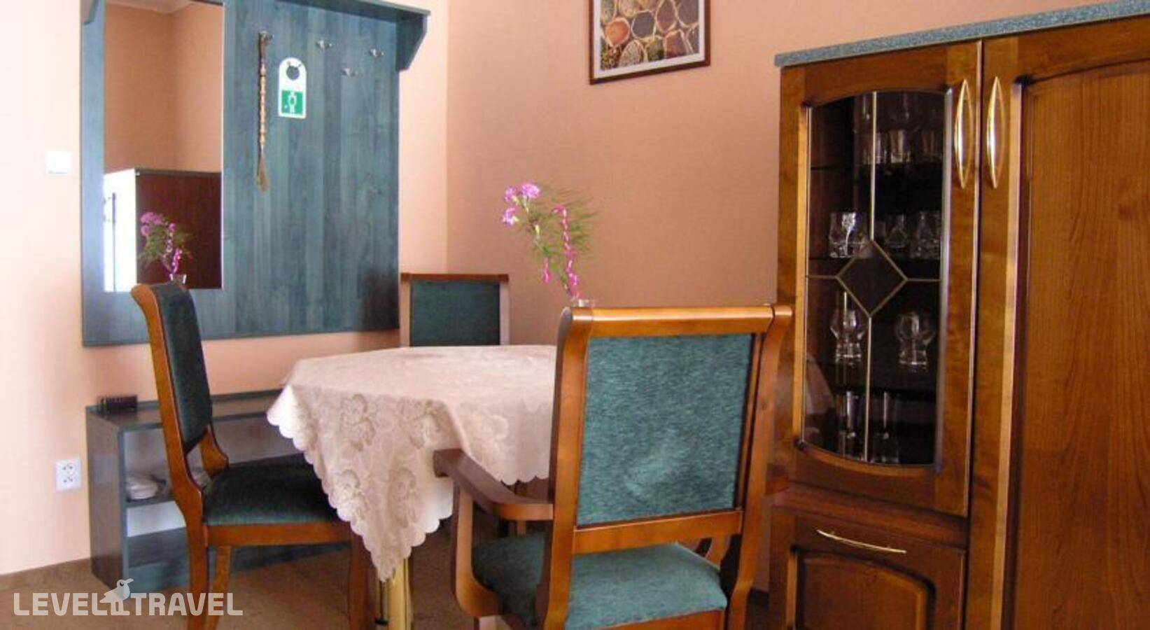 Изображение отеля 8