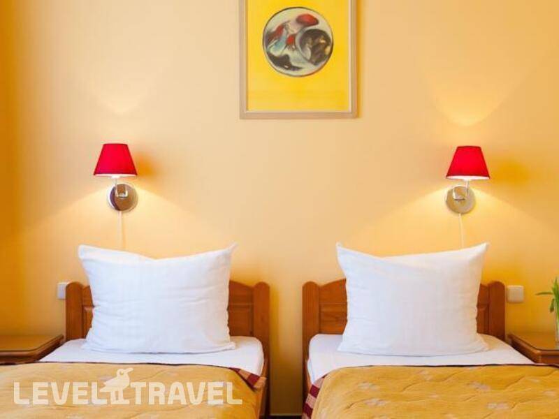 Фотография Cloister Inn Hotel
