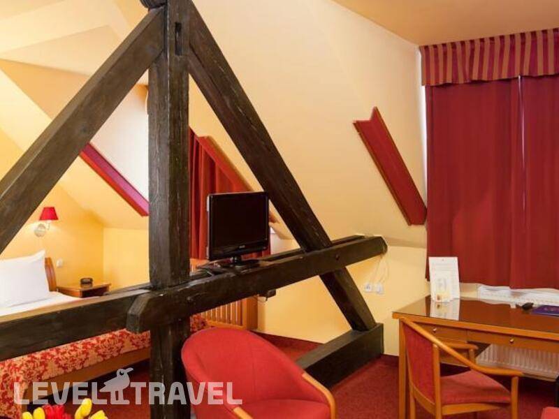 Фотография Cloister Inn Hotel