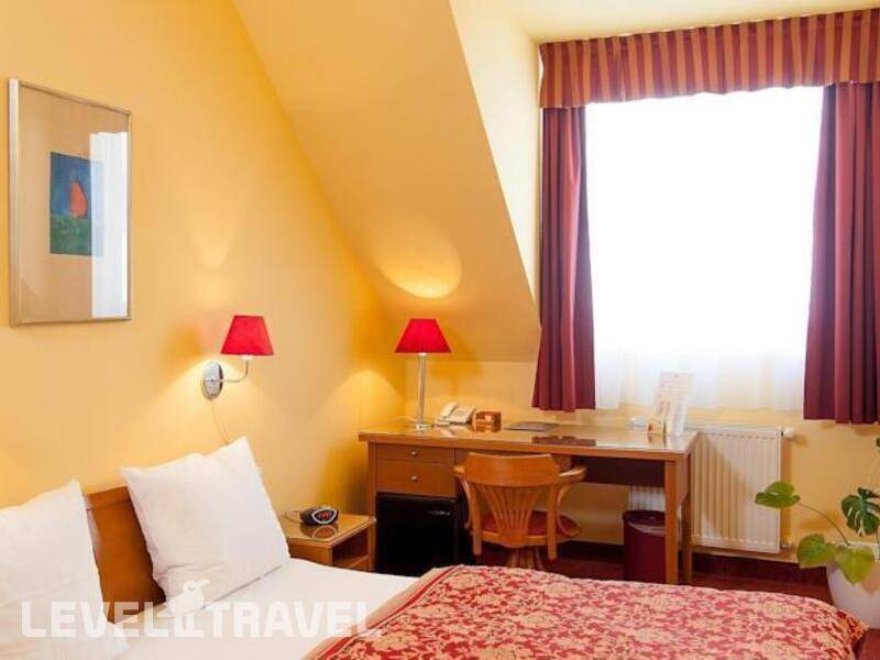Фотография Cloister Inn Hotel