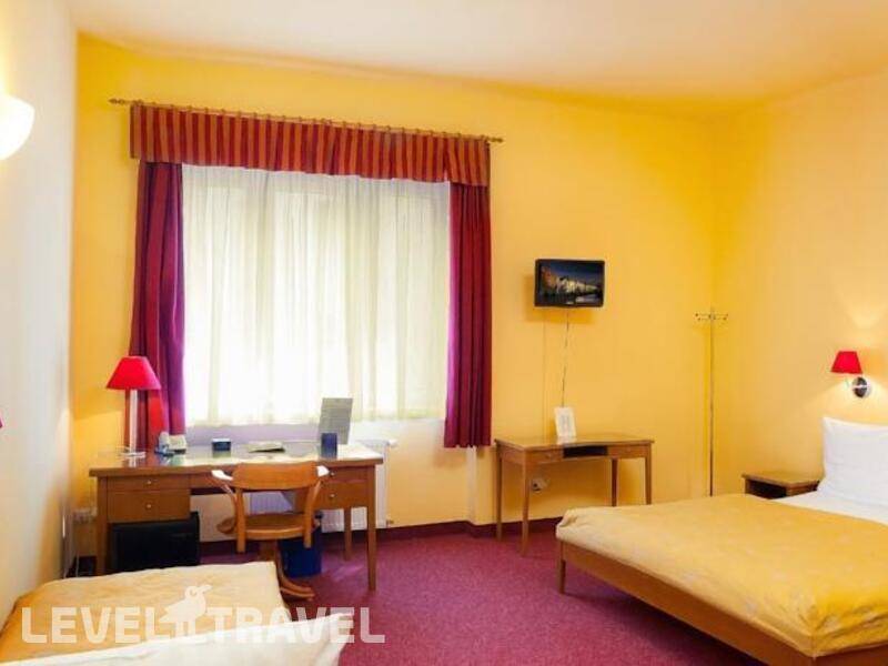 Фотография Cloister Inn Hotel