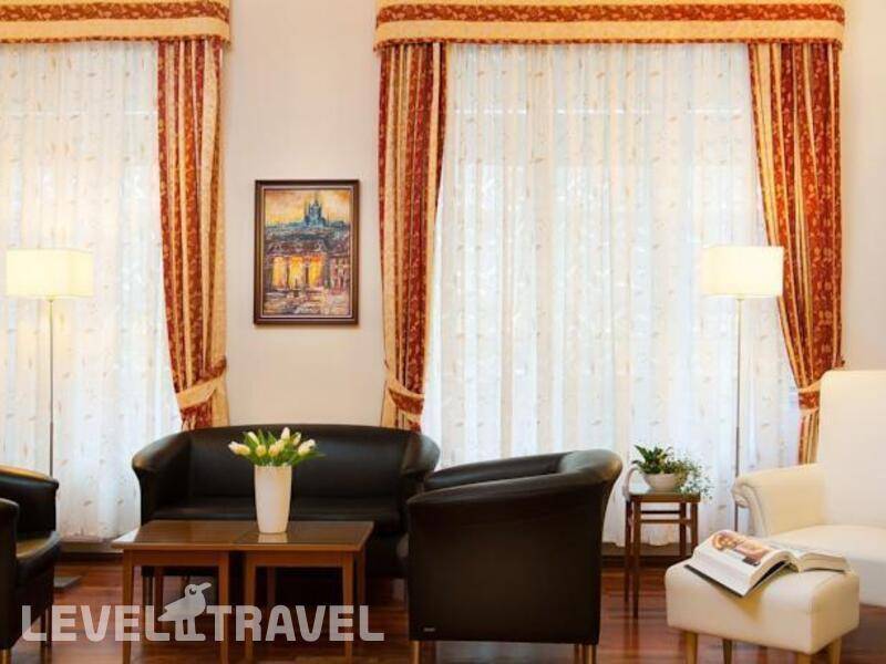 Фотография Cloister Inn Hotel