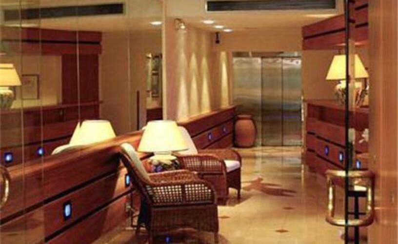 De Flore Hotel
