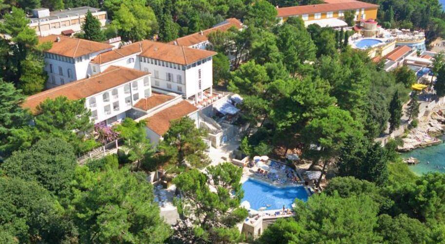 Marina Hotel