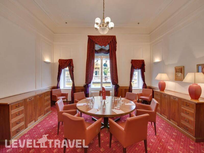 Фотография Bristol Hotel