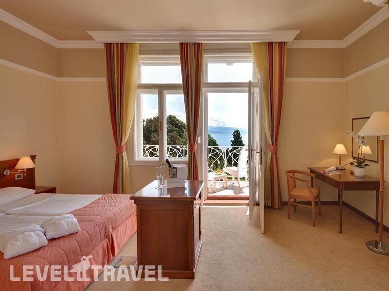 Фотография Bristol Hotel
