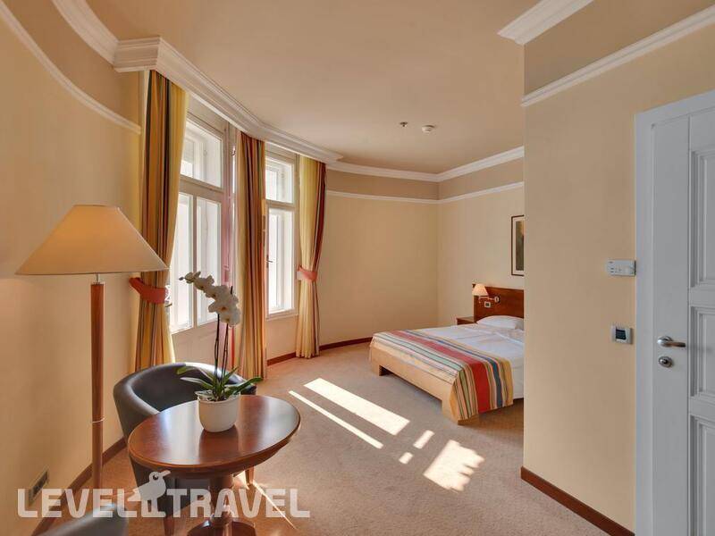 Фотография Bristol Hotel