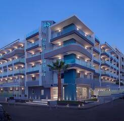 $item['hotel']['name']