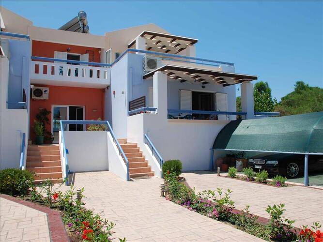 Aithrio Hotel