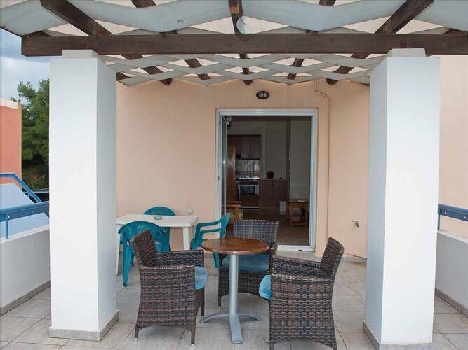 Aithrio Hotel