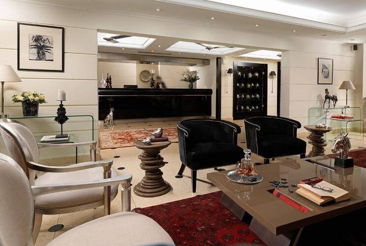 Best Western Plus Embassy Hotel