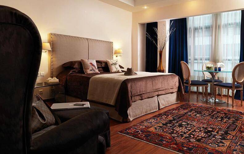 Best Western Plus Embassy Hotel
