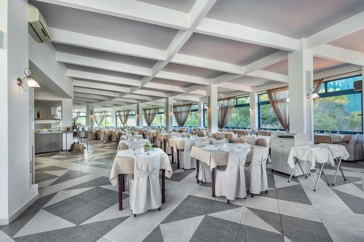 Atrium Hotel