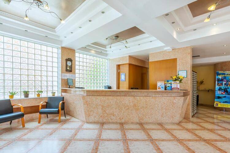 Atrium Hotel