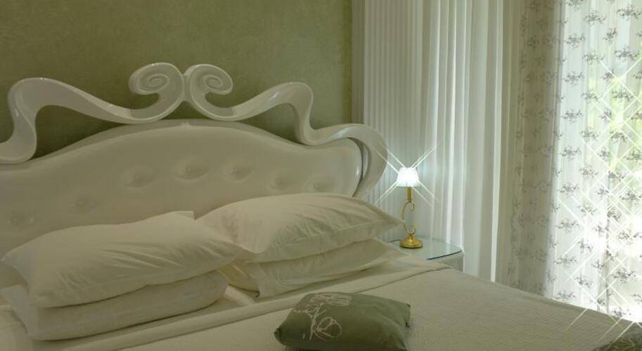 Athens Diamond Plus Hotel