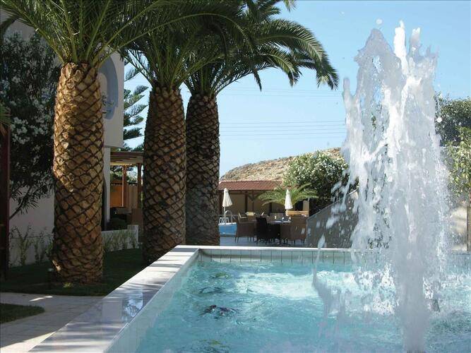 Karteros Hotel