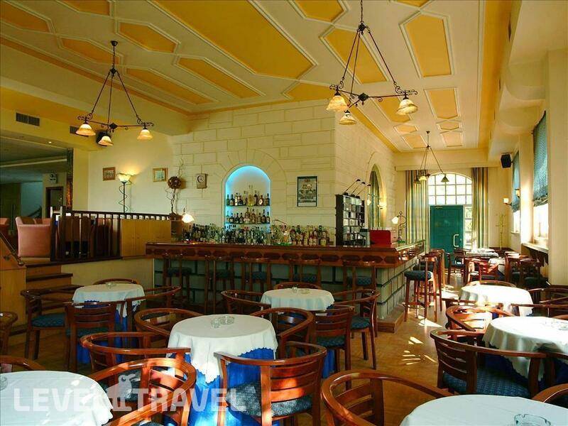 Фотография Kyparissia Beach Hotel