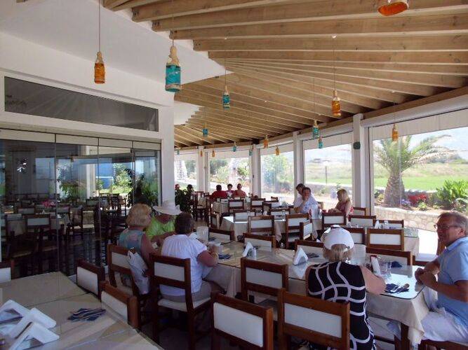 Mari Beach Hotel