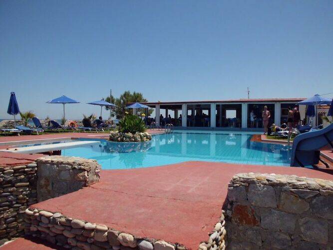 Mari Beach Hotel