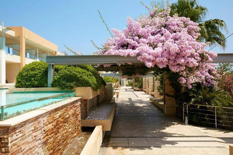Minoa Palace Resort Hotel