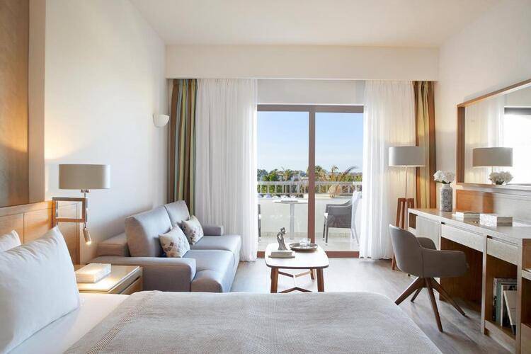 Minoa Palace Resort Hotel