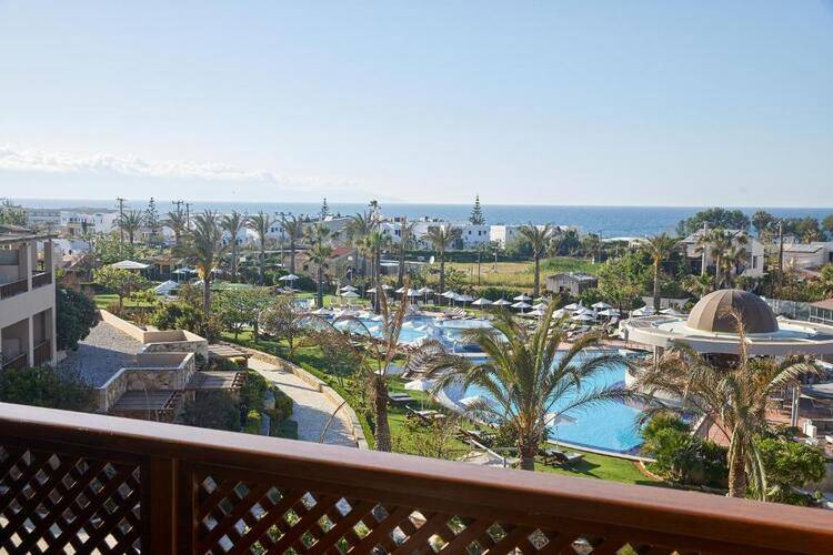 Minoa Palace Resort Hotel