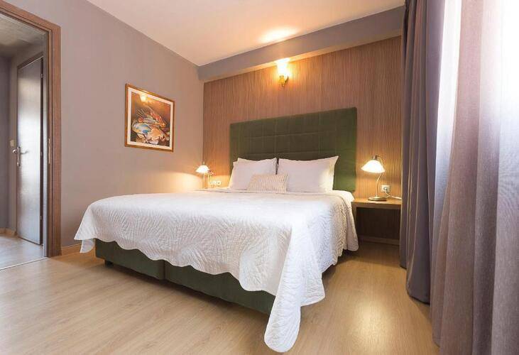 Plaza Art Hotel