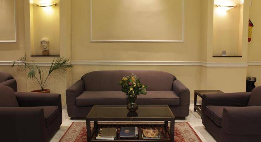 Pella Hotel