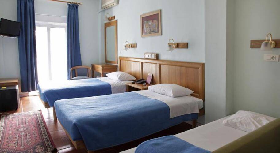 Pella Hotel