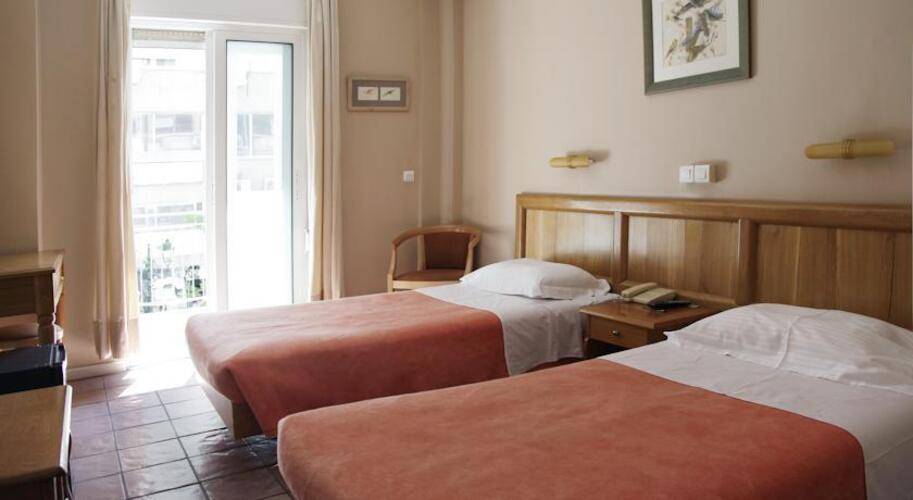 Pella Hotel