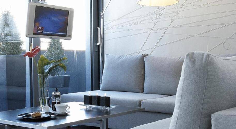 Periscope Hotel