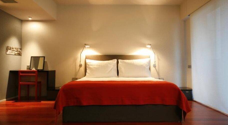 Periscope Hotel