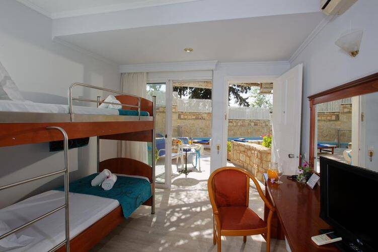 Bomo Rethymno Mare & Water Park