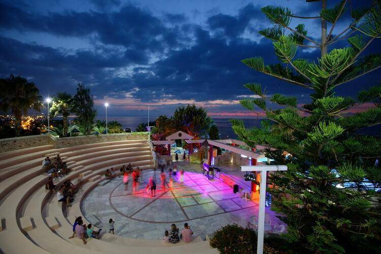 Bomo Rethymno Mare & Water Park