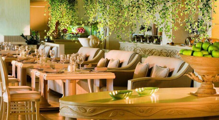 Sani Beach Hotel & Spa