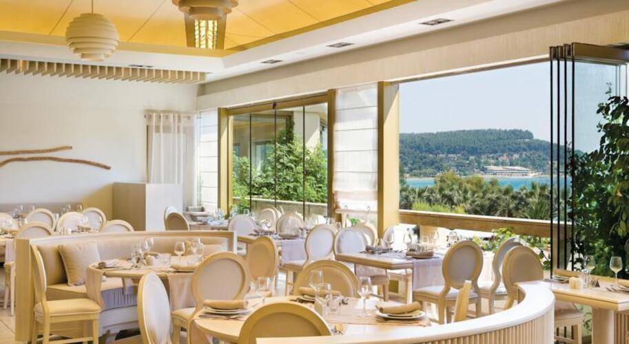 Sani Beach Hotel & Spa