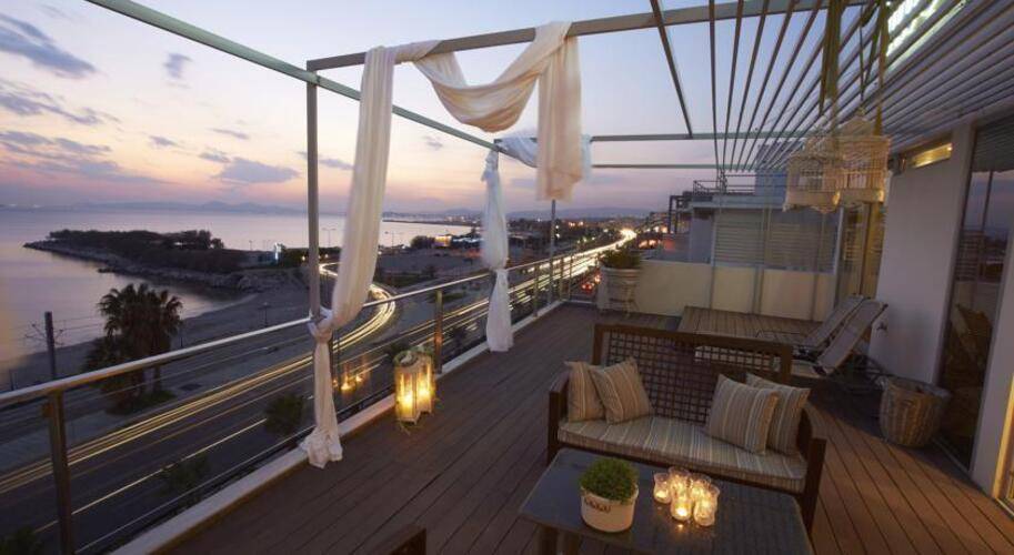 Tropical Hotel