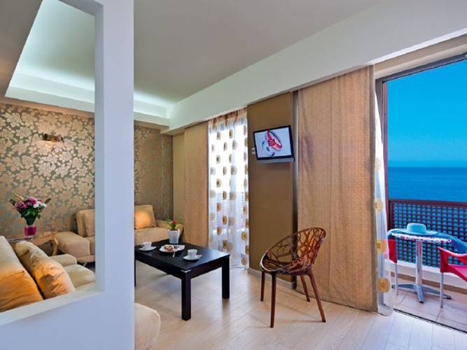 Steris Elegant Beach Hotel