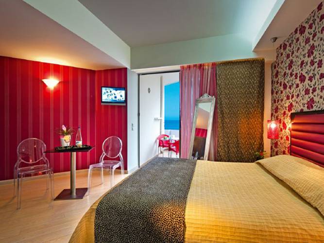 Steris Elegant Beach Hotel