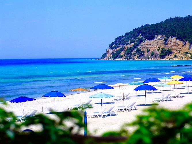 Simantro Beach