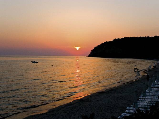Simantro Beach