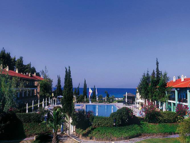Simantro Beach