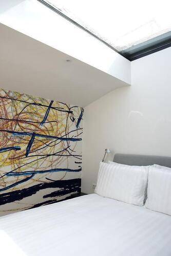 Twentyone Hotel