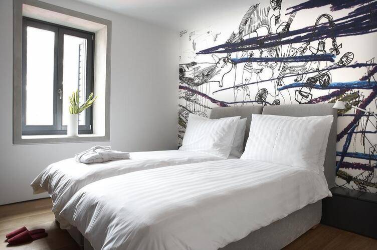 Twentyone Hotel